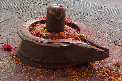 Shiva lingam.jpg